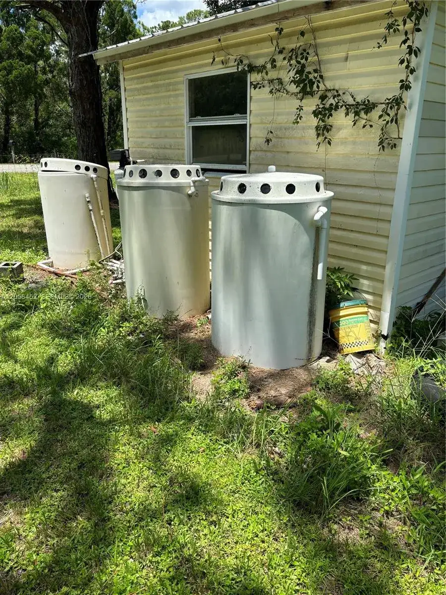 1451 Polywog Dr, Other City - In The State Of Florida FL 33935 photo 4