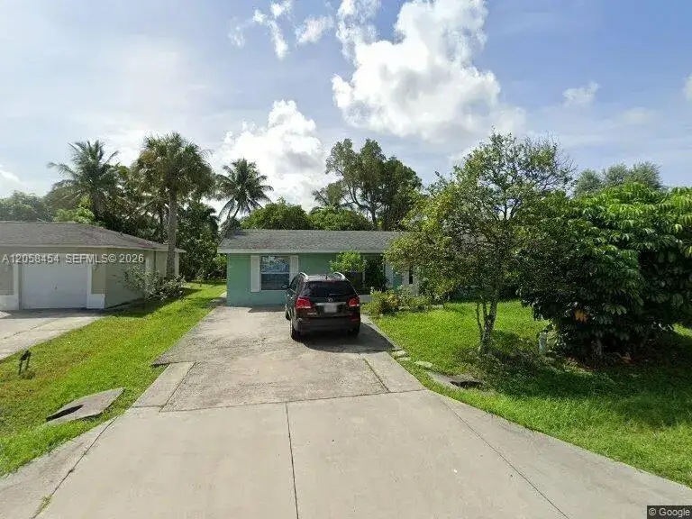 5342 McCarty St, Naples FL 34113