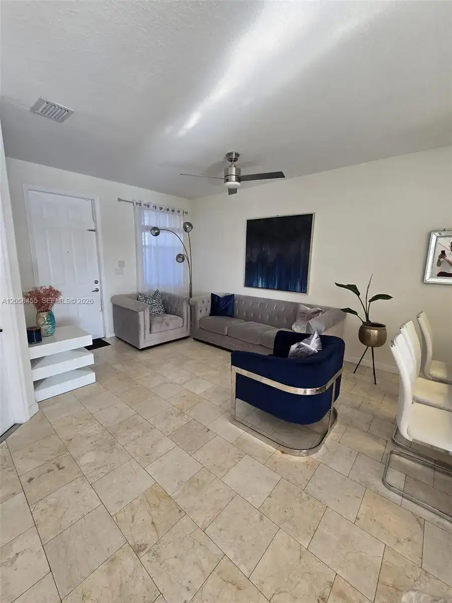 7950 NW 108th Pl, Doral FL 33178 photo 3