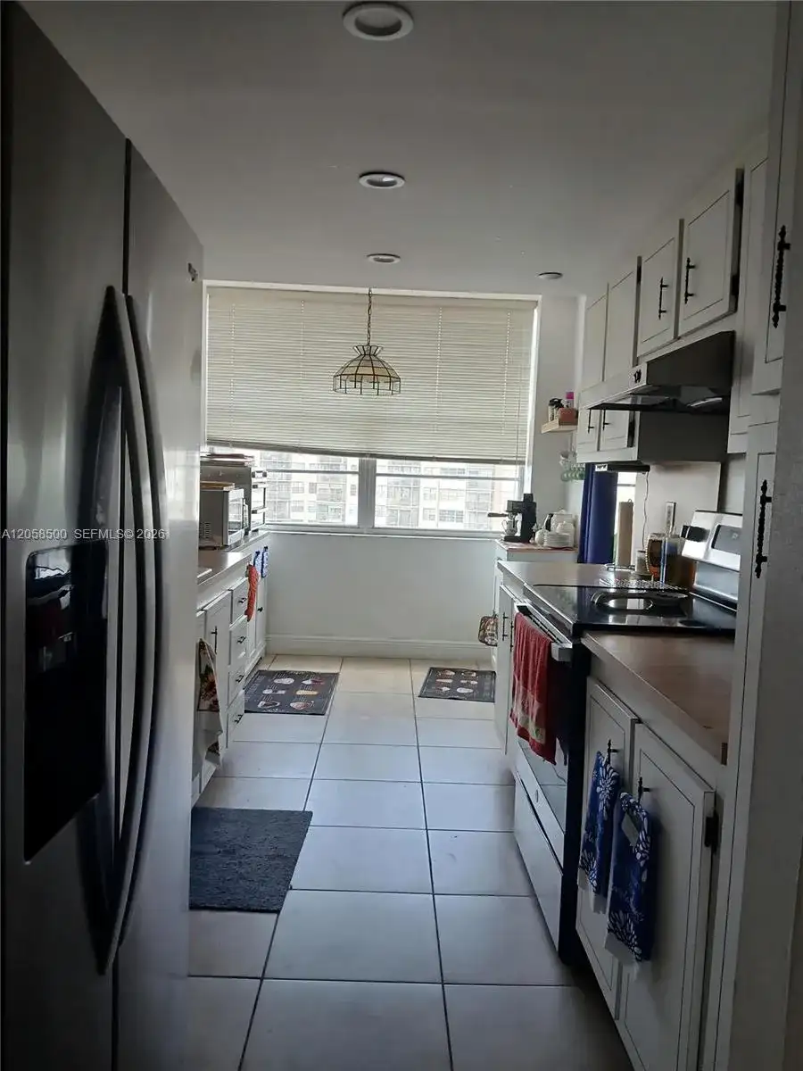 1100 Saint Charles Pl # 712, Pembroke Pines FL 33026 photo 5