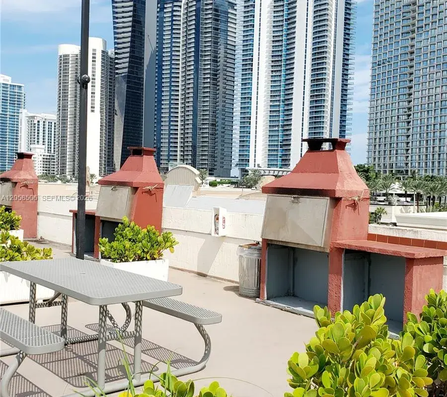 17021 N Bay Rd # 618, Sunny Isles Beach FL 33160