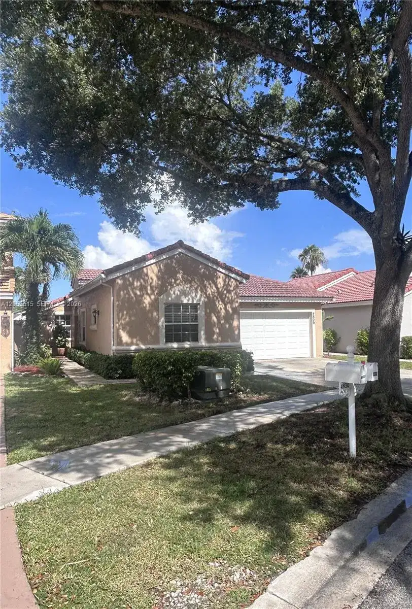 4820 SW 152nd Way, Miramar FL 33027 photo 4