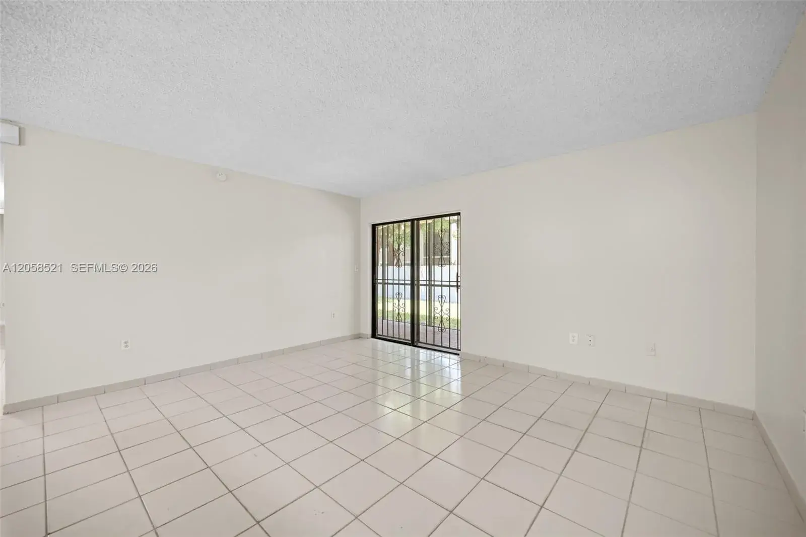 18965 NW 62nd Ave # 106, Hialeah FL 33015