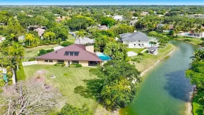 8925 SW 102nd Ter, Miami FL 33176 photo 3
