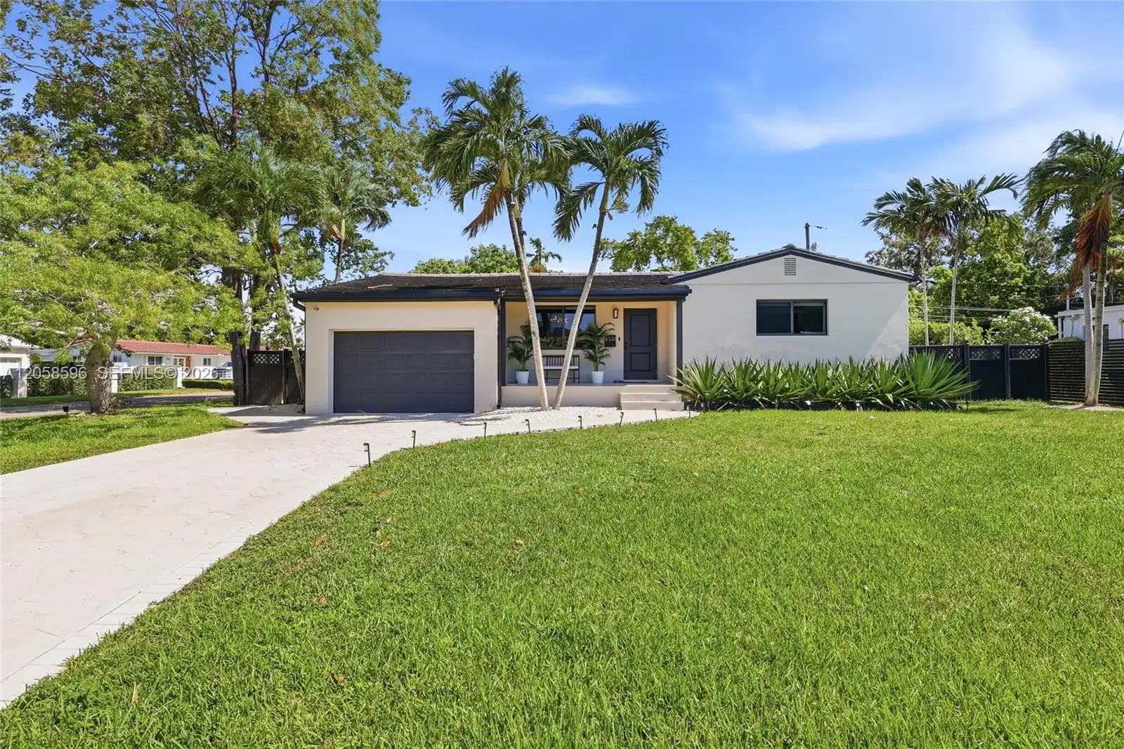 6321 SW 21st St, Miami FL 33155 photo 2