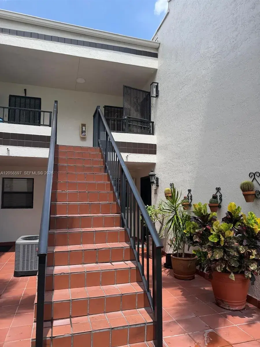 10875 NW 7th St # 36, Miami FL 33172