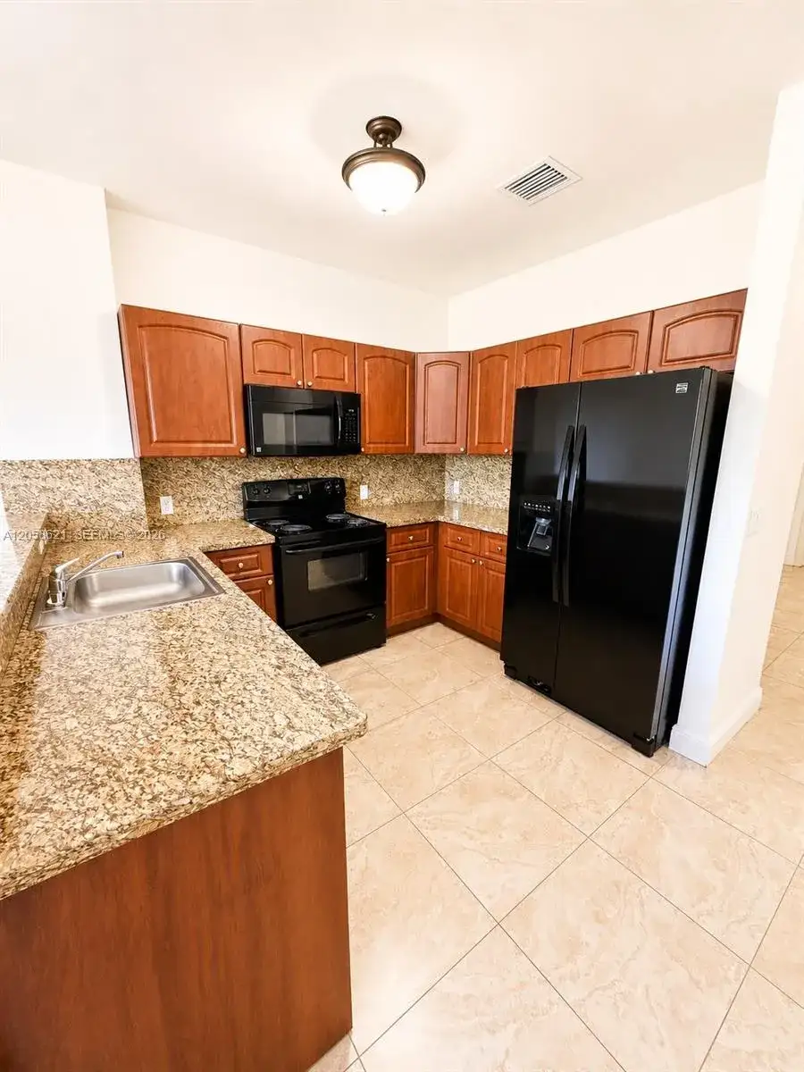 18100 NW 59th Ave # 205, Hialeah FL 33015 photo 4