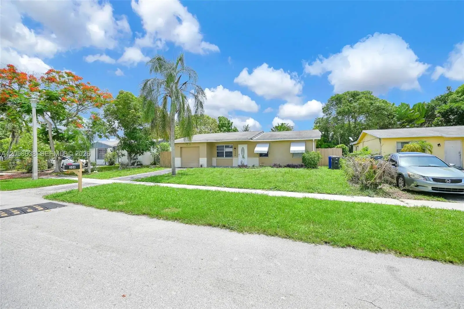 304 SW 77th Ave, North Lauderdale FL 33068 photo 3