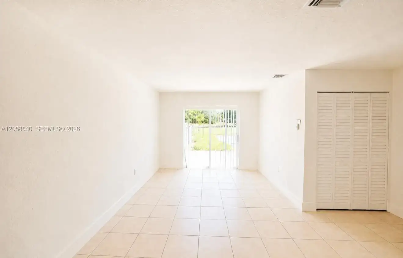 20674 NW 38th Ave, Miami Gardens FL 33055 photo 4