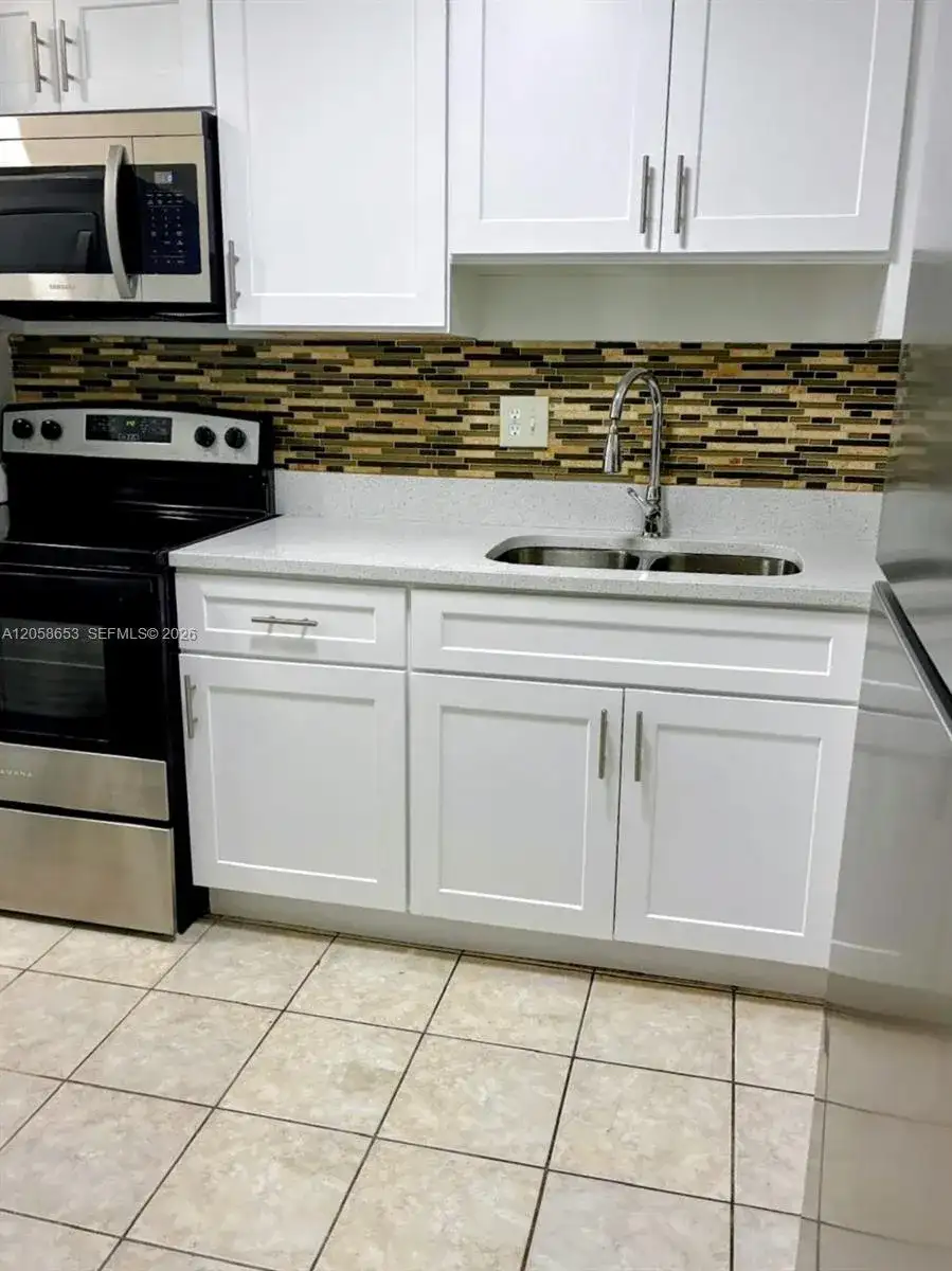 7911 N Colony Cir N # 202, Tamarac FL 33321 photo 4