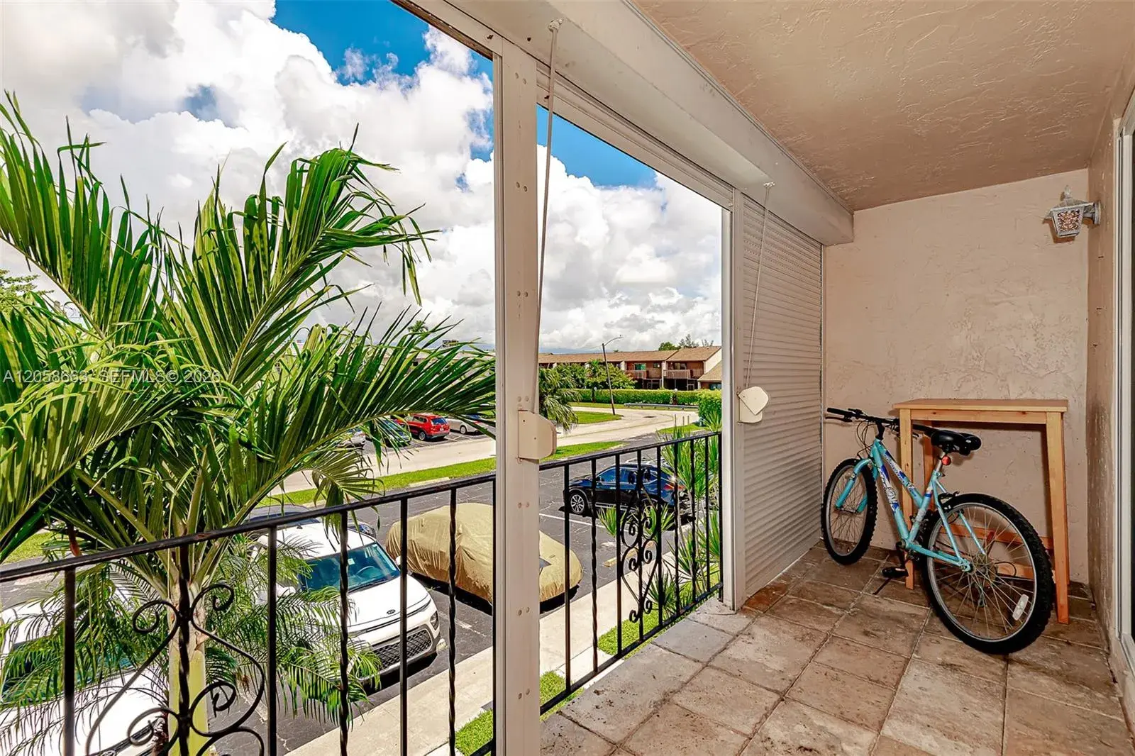 1413 N 15th Ave # 8, Hollywood FL 33020