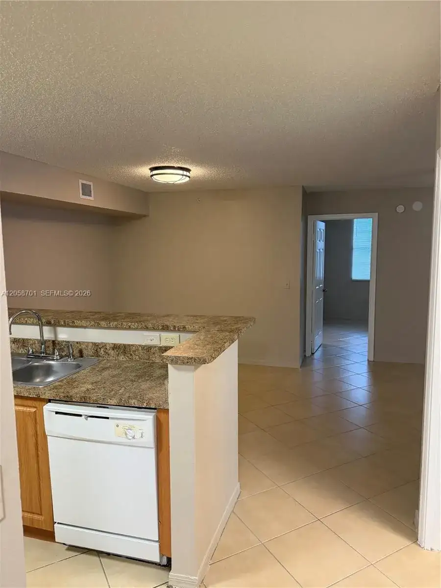 11155 SW 5th Pl # 202, Pembroke Pines FL 33025 photo 4