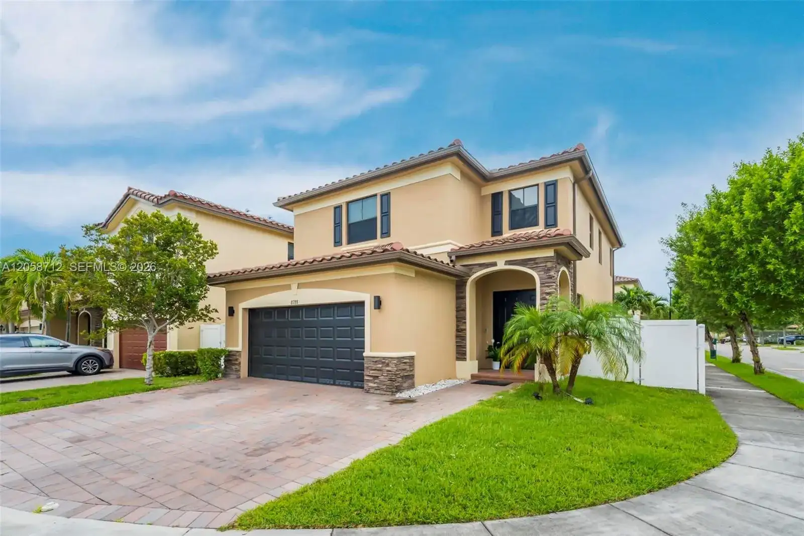 8788 W 35th Ct, Hialeah FL 33018 photo 4