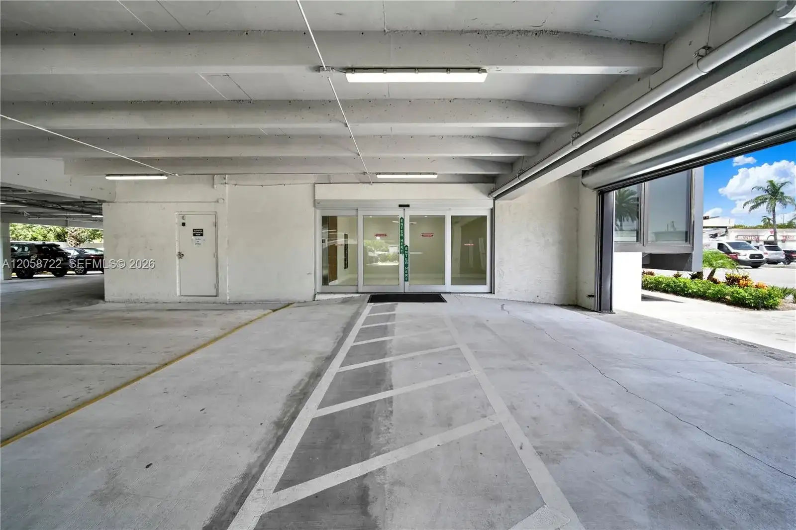 5740 Hollywood Blvd, Hollywood FL 33021 photo 2