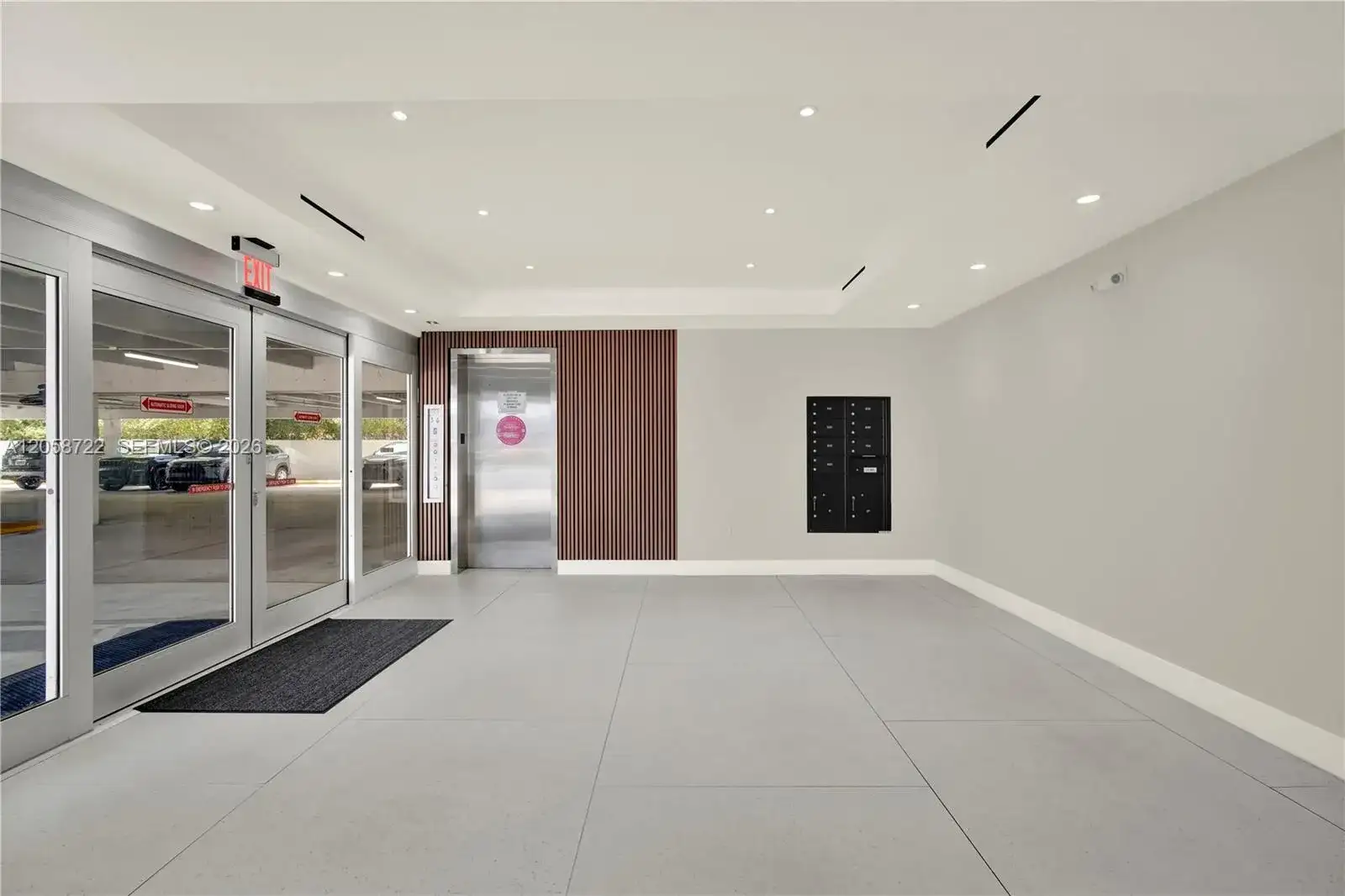5740 Hollywood Blvd, Hollywood FL 33021 photo 5