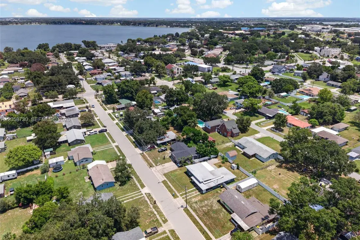 215 Palm Avenue, Other City - In The State Of Florida FL 33823