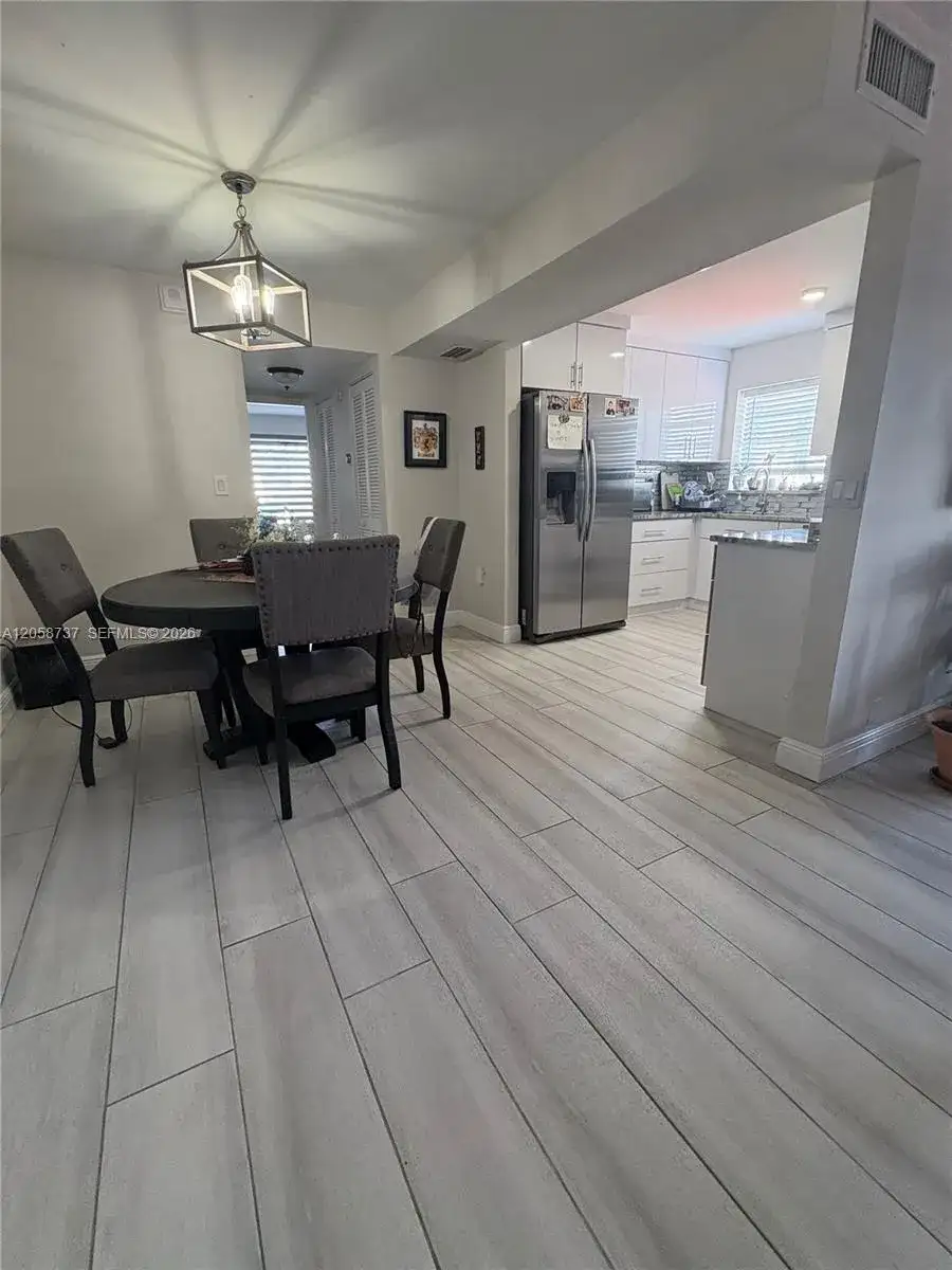 7620 Carlyle Ave # 502, Miami Beach FL 33141 photo 4