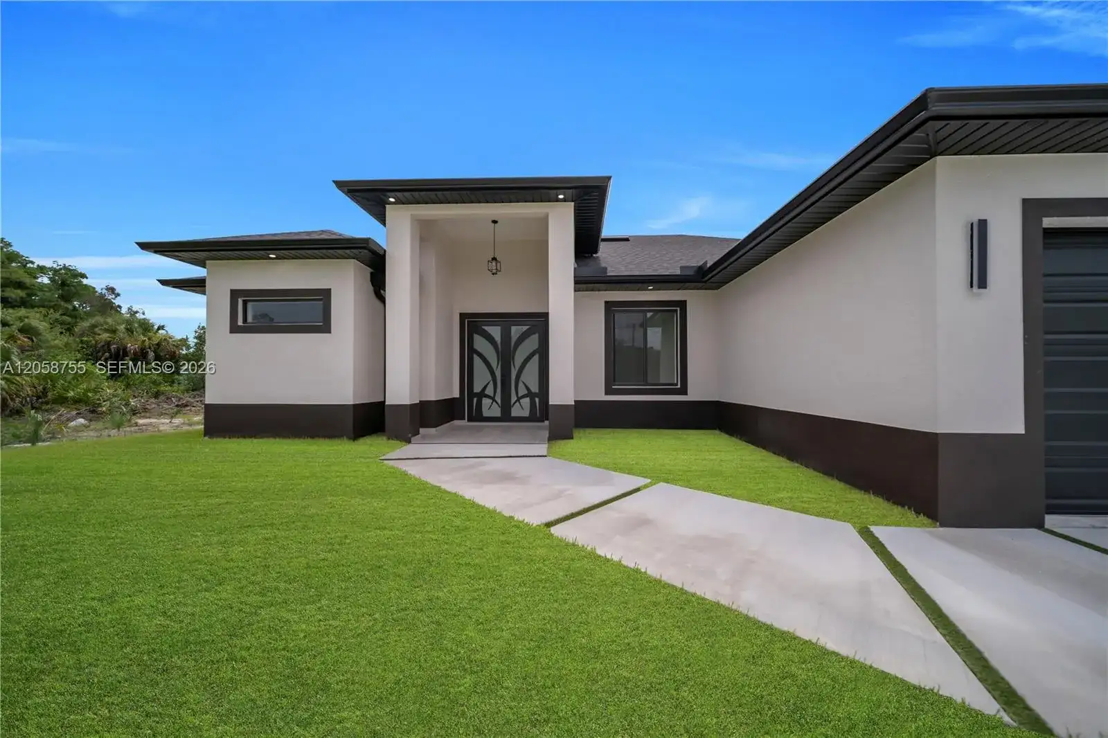 731 La Plata Ave, Lehigh Acres FL 33974 photo 4
