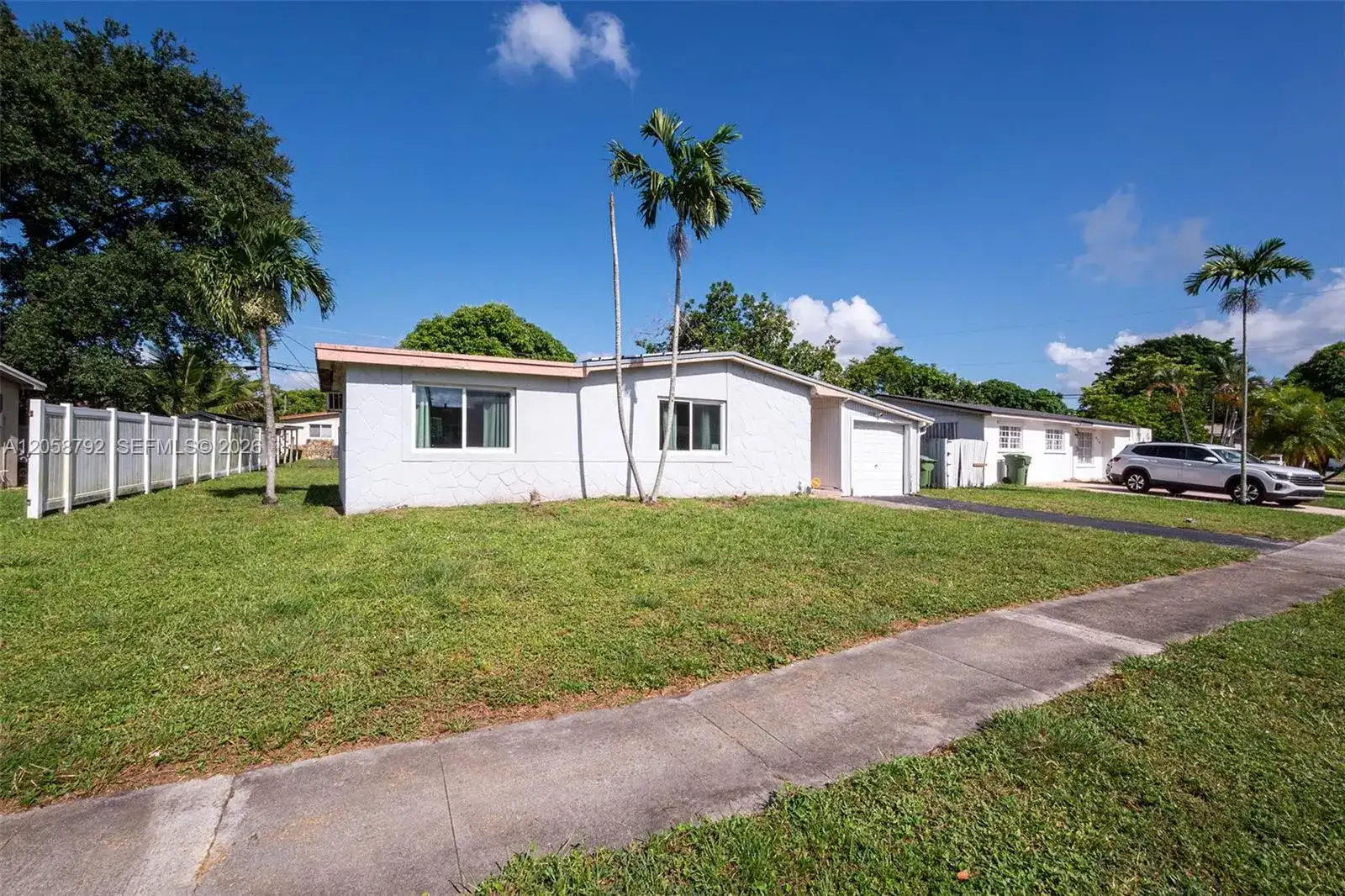 220 SW 65th Ave, Pembroke Pines FL 33023 photo 3