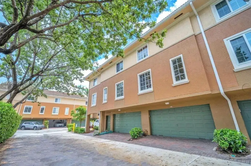 2845 NE 185th St # 903, Aventura FL 33180 photo 3