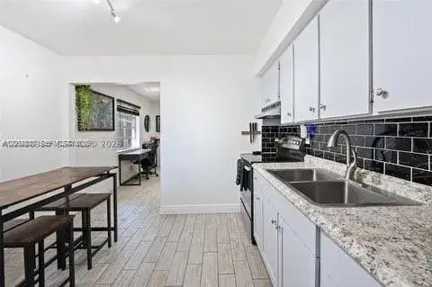 5120 SW 26th Ave # 2, Dania Beach FL 33312