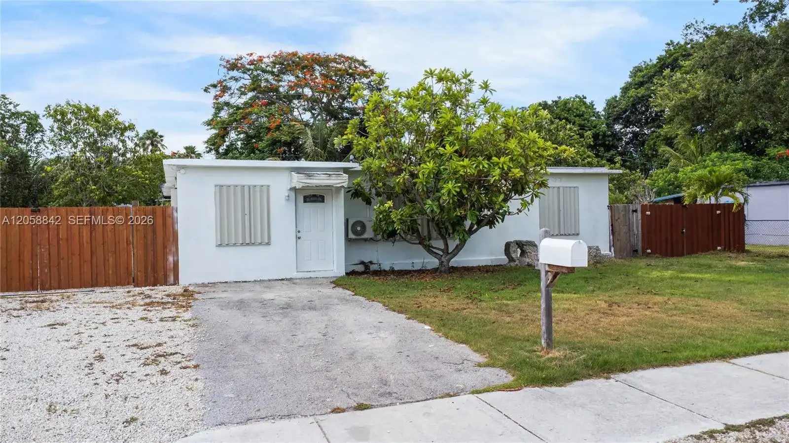 15431 Harding Ln, Homestead FL 33033