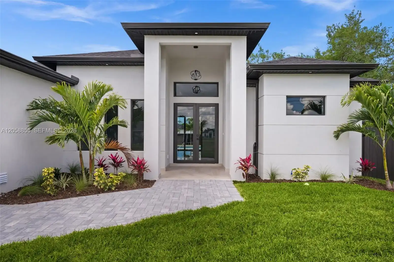 1532 NW, Cape Coral FL 33993