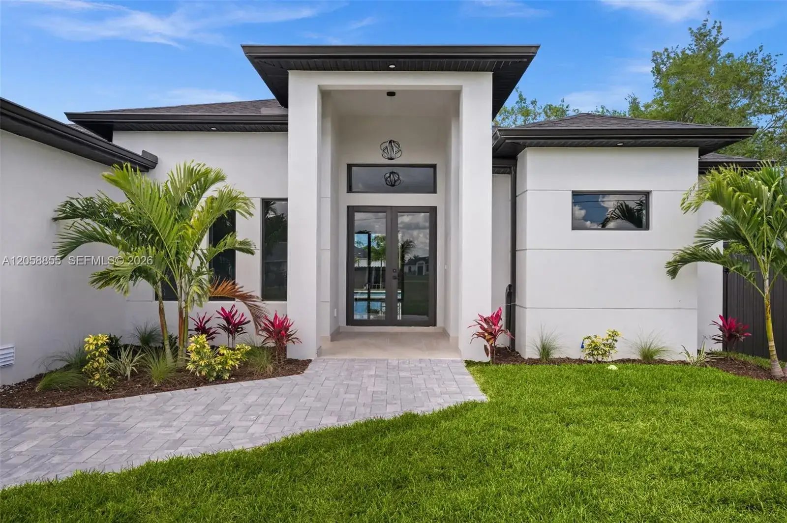 1532 NW, Cape Coral FL 33993