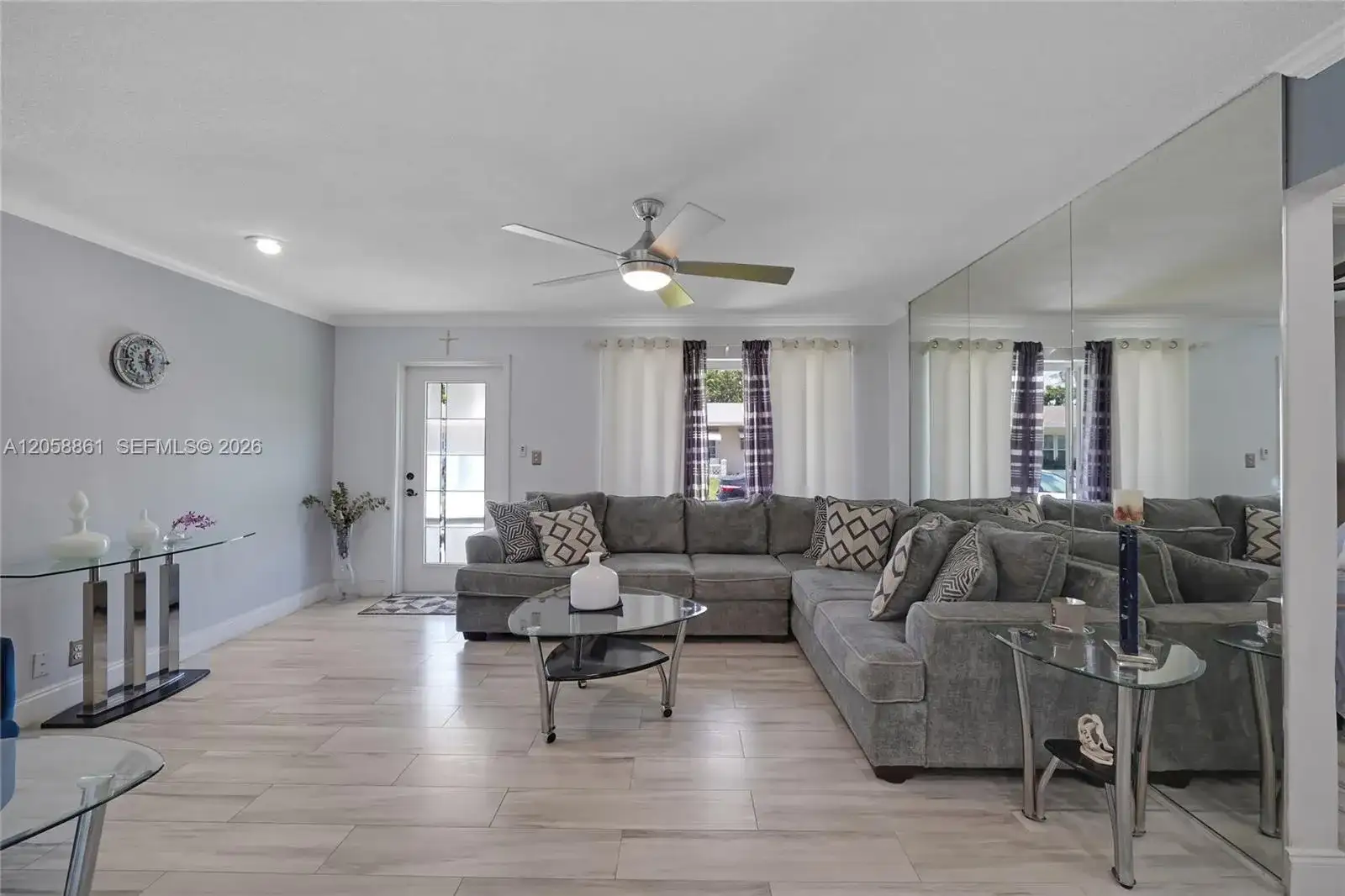 6708 NW 57th Ct, Tamarac FL 33321 photo 4
