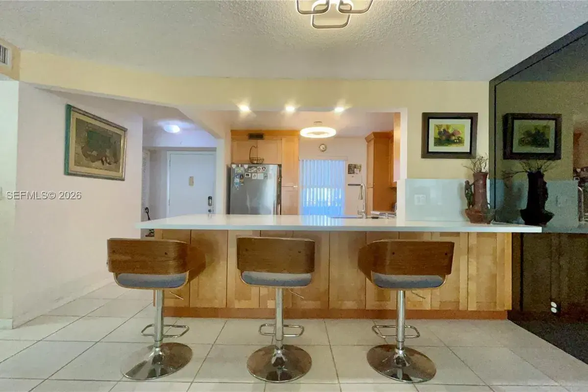 190 SE 5th Ave # 104, Dania Beach FL 33004