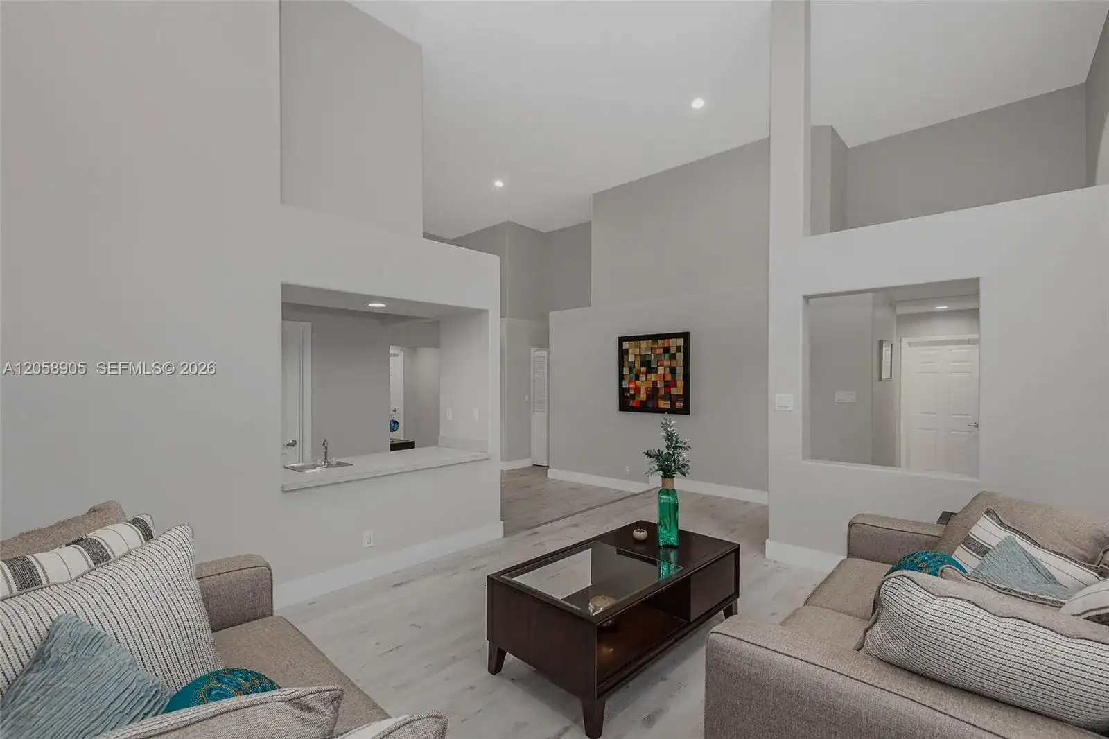 945 NW 202nd Ave, Pembroke Pines FL 33029 photo 5