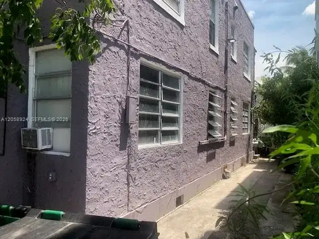 125 NW 7th Ave # 1, Miami FL 33128 photo 2