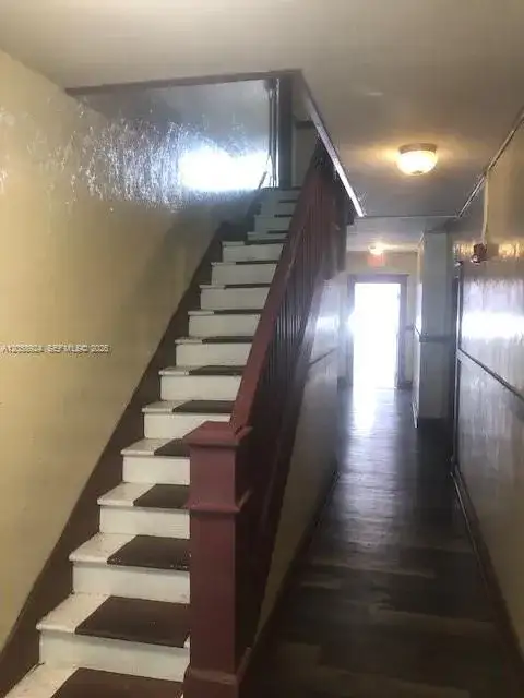 125 NW 7th Ave # 1, Miami FL 33128 photo 4