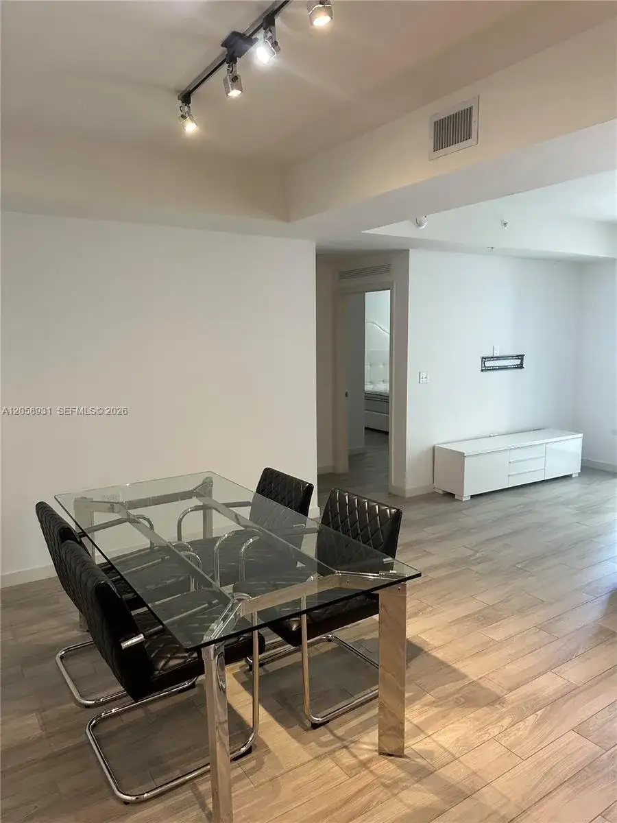 999 SW 1st Ave # 1716, Miami FL 33130 photo 5