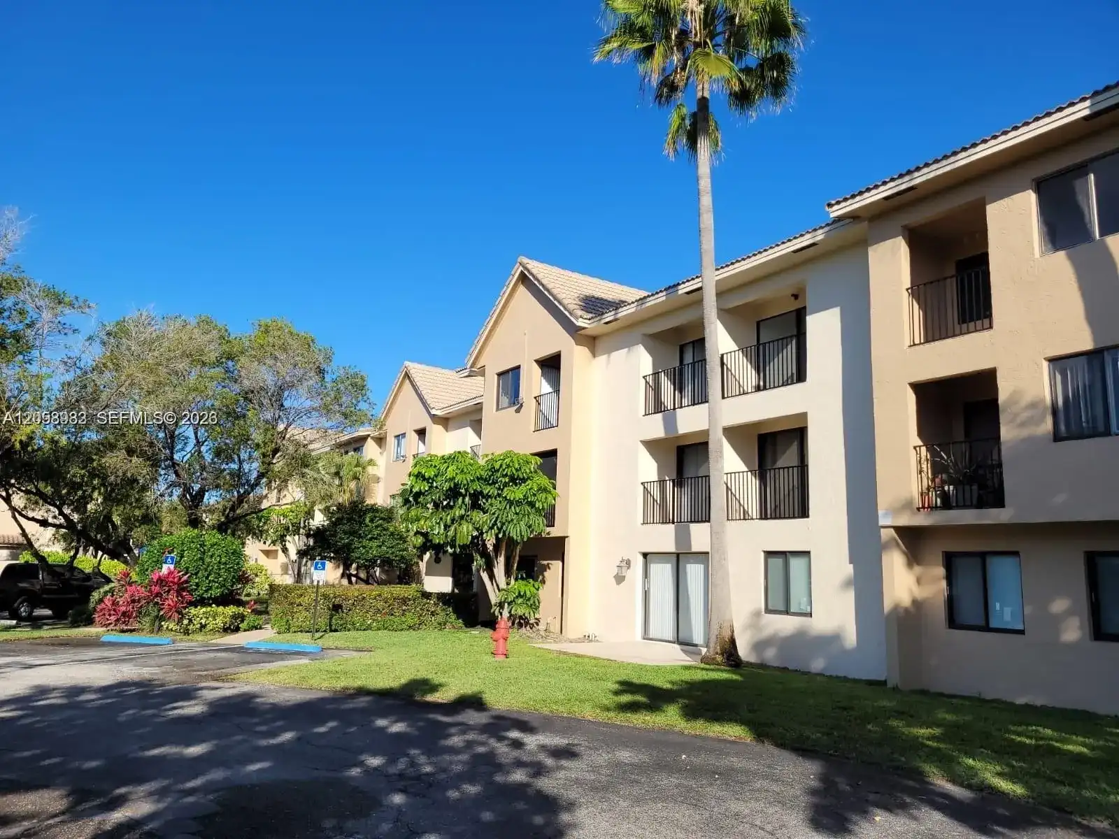 10001 W Atlantic Blvd # 324, Coral Springs FL 33071