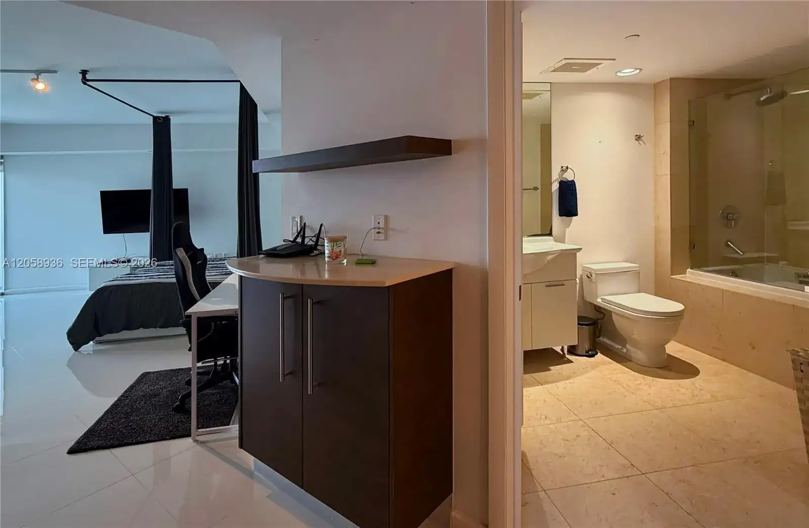 475 Brickell Ave # 5008, Miami FL 33131 photo 2