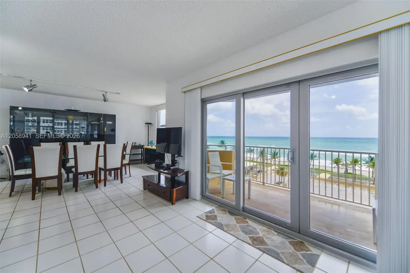 1980 S Ocean Dr # 5E, Hallandale Beach FL 33009