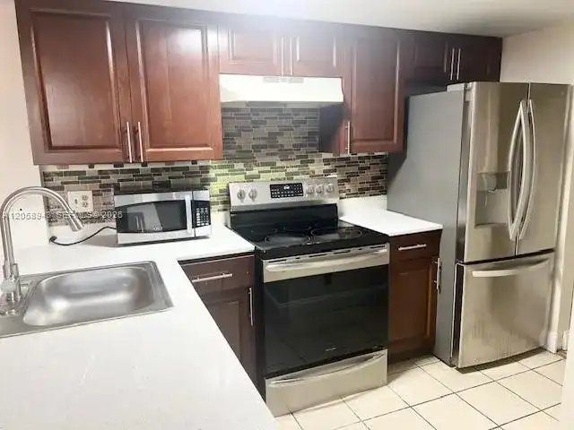 10757 Cleary Blvd # 112, Plantation FL 33324 photo 3
