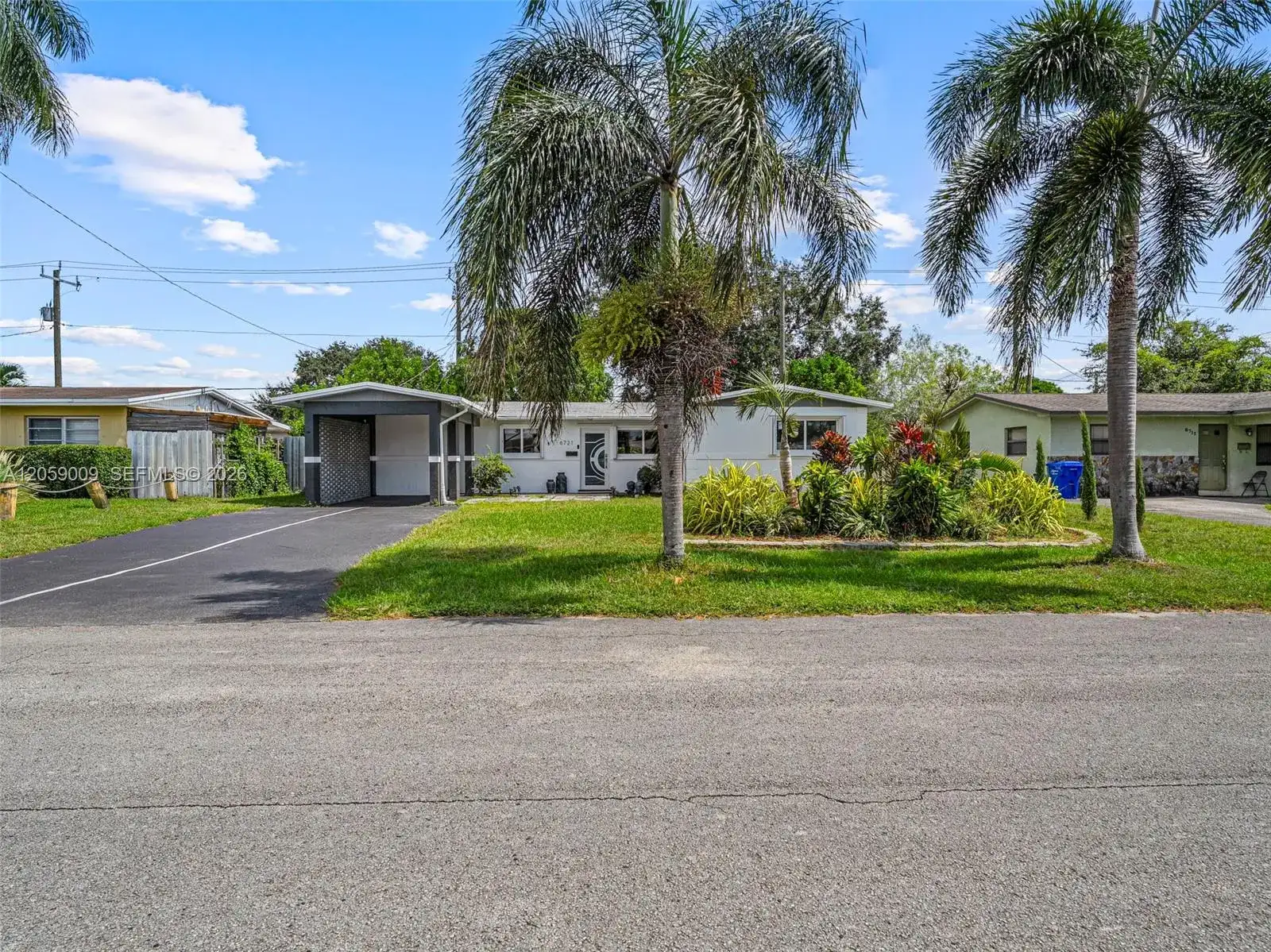 6721 Allen St, Hollywood FL 33024 photo 3