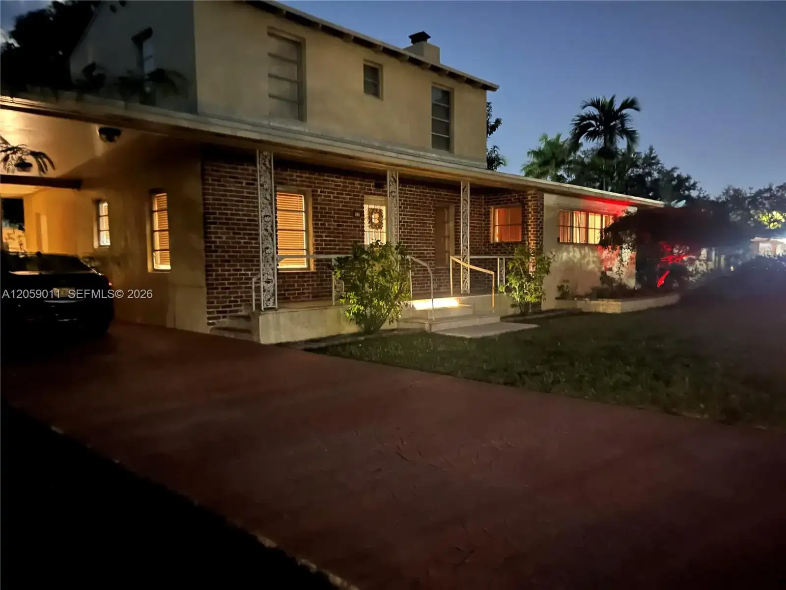 72 Palmetto Dr, Miami Springs FL 33166 photo 2
