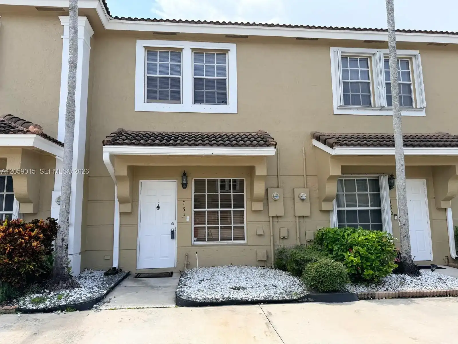 752 SW 122nd Ter, Pembroke Pines FL 33025