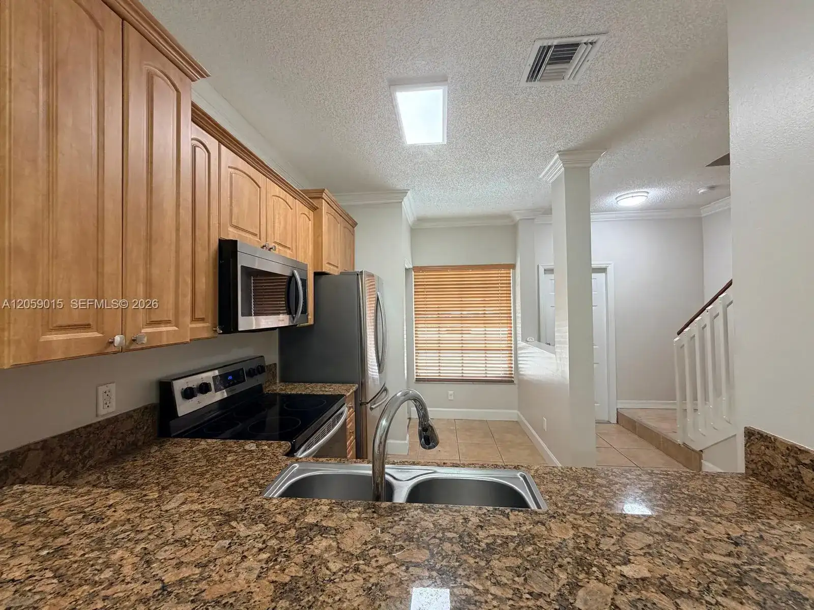 752 SW 122nd Ter, Pembroke Pines FL 33025 photo 4