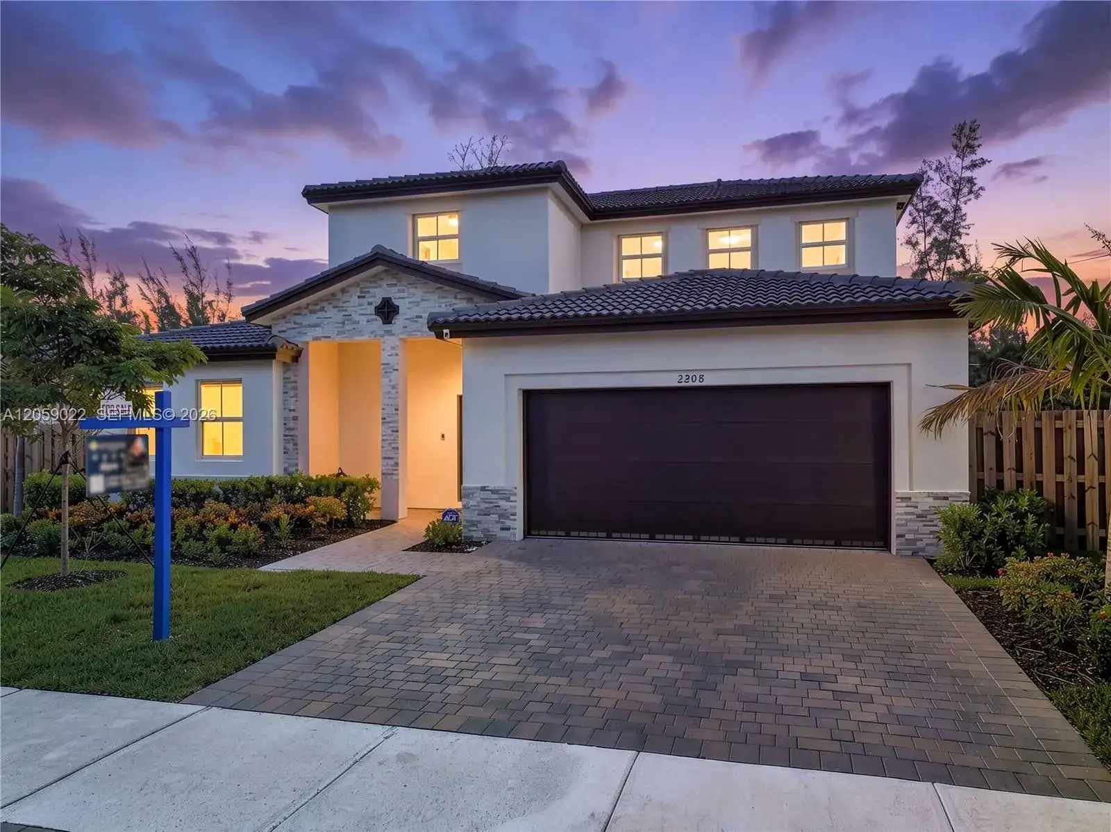 2208 SE 30th St, Homestead FL 33035 photo 3
