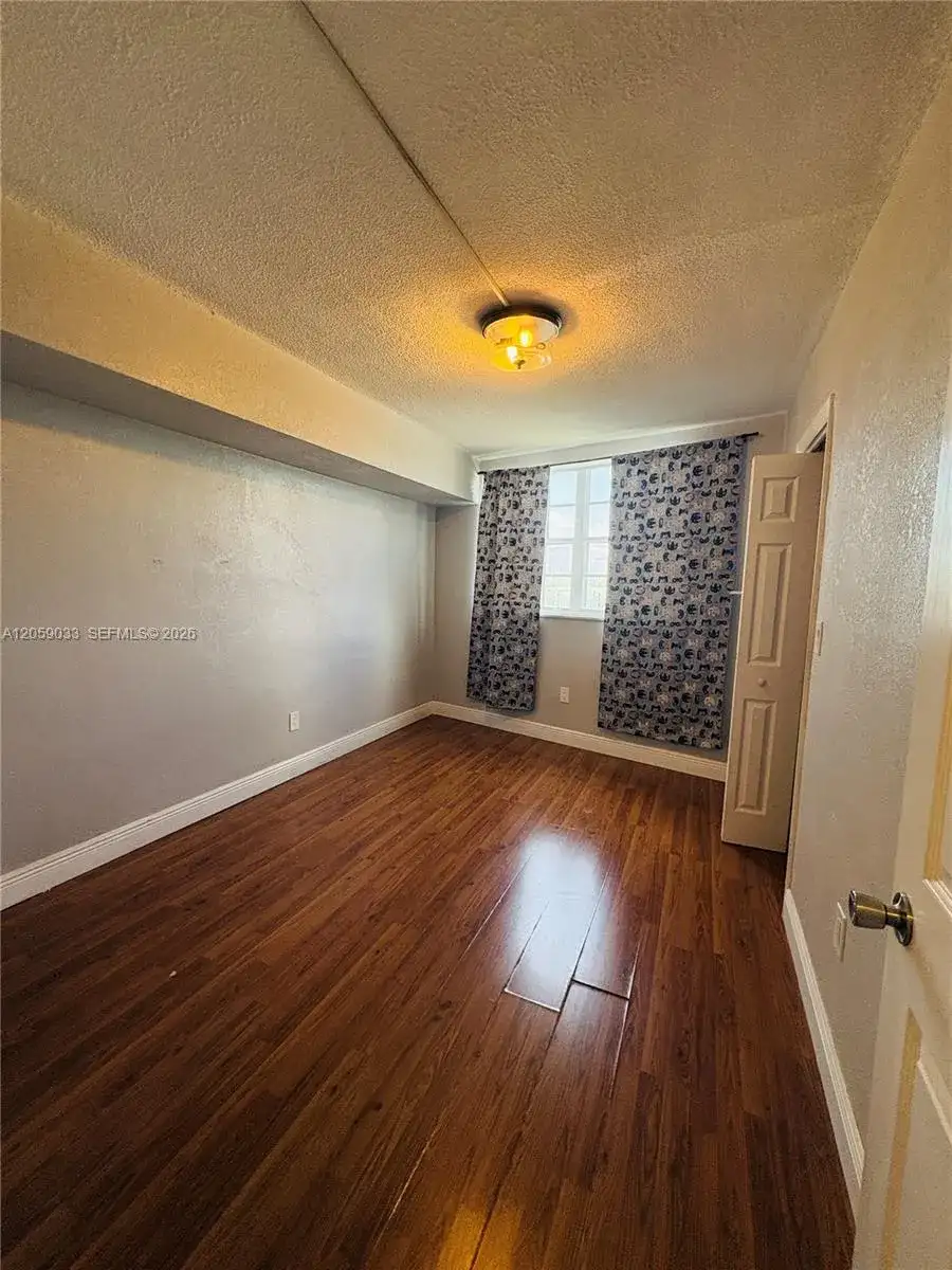 1770 79th St Cswy # D315, North Bay Village FL 33141 photo 2