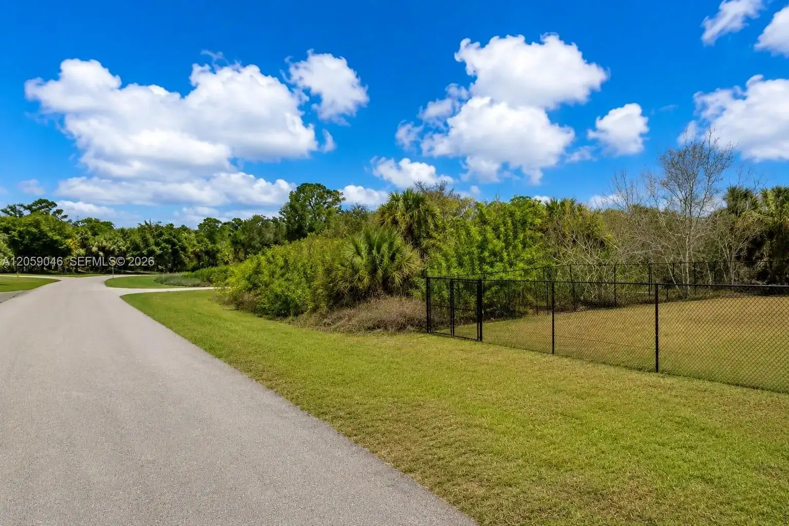 101 HOLLAND DR, La Belle FL 33935 photo 2