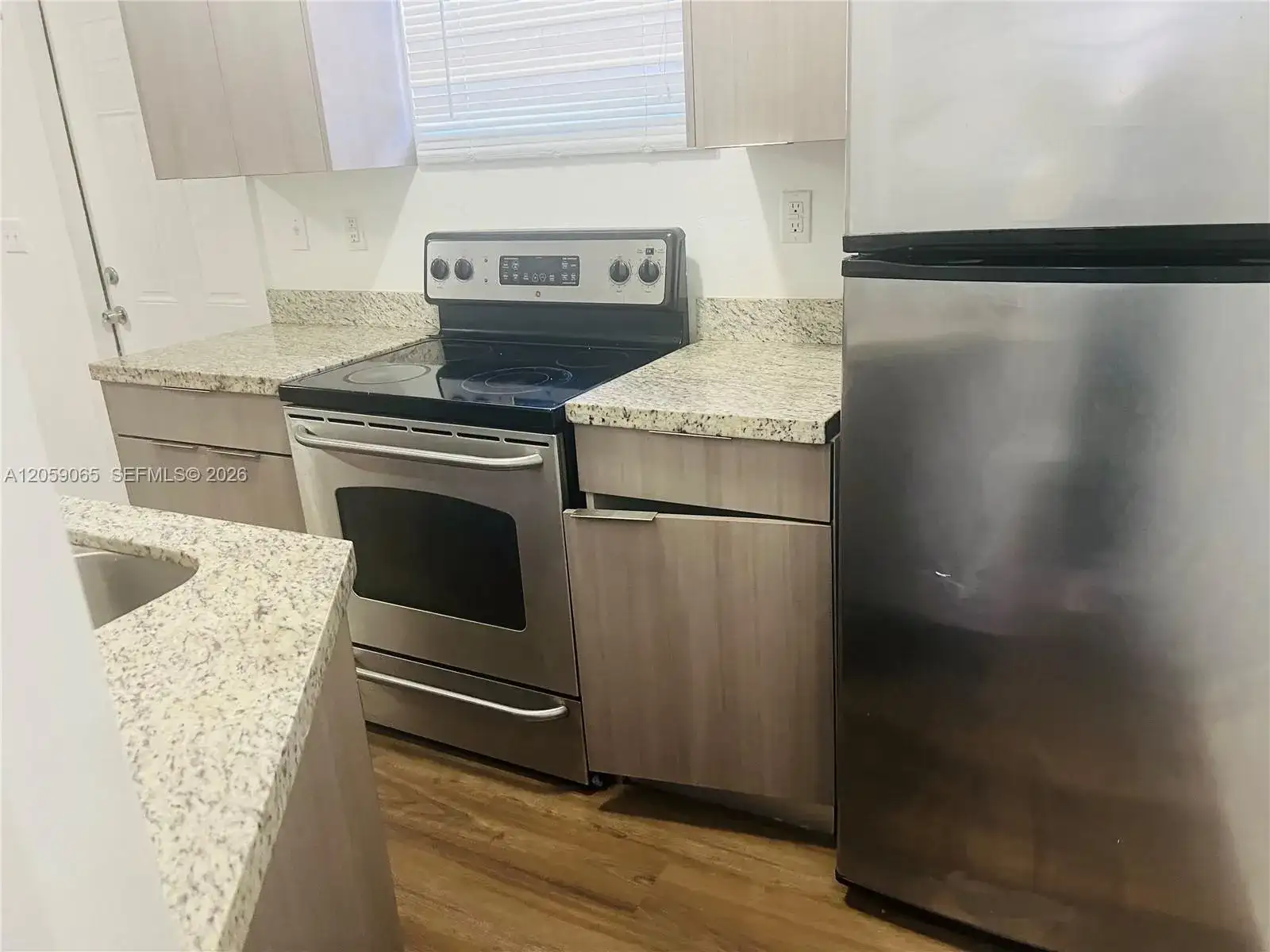 529 SW 3rd St # 3, Miami FL 33130 photo 2