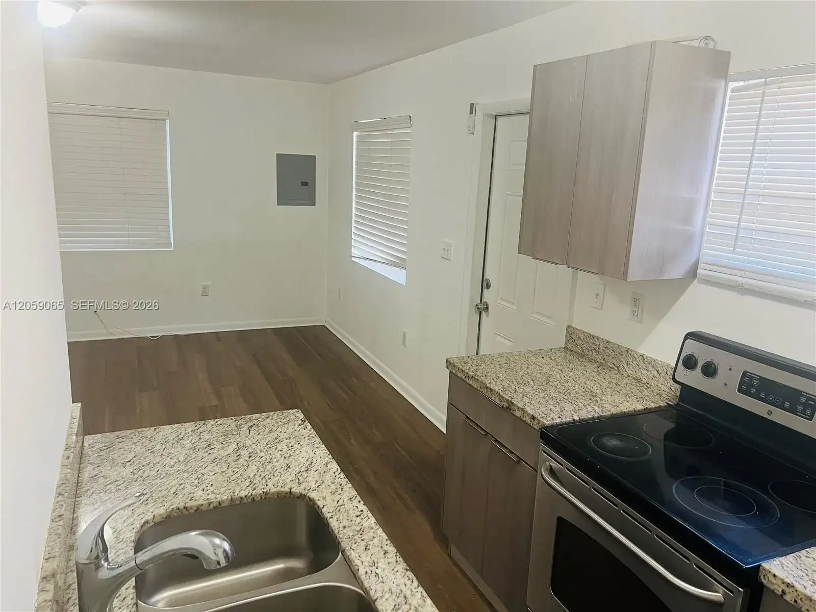 529 SW 3rd St # 3, Miami FL 33130 photo 3