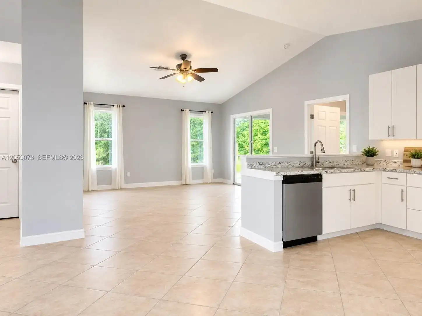 430 SW 14th Pl SW, Vero Beach FL 32962 photo 2