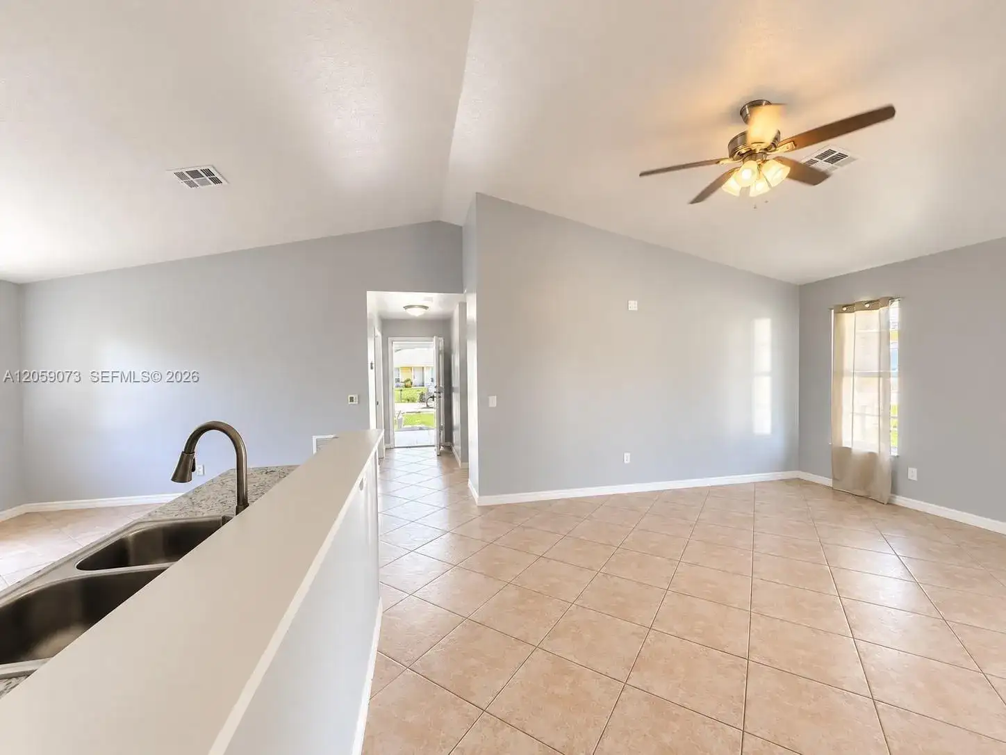 430 SW 14th Pl SW, Vero Beach FL 32962 photo 4