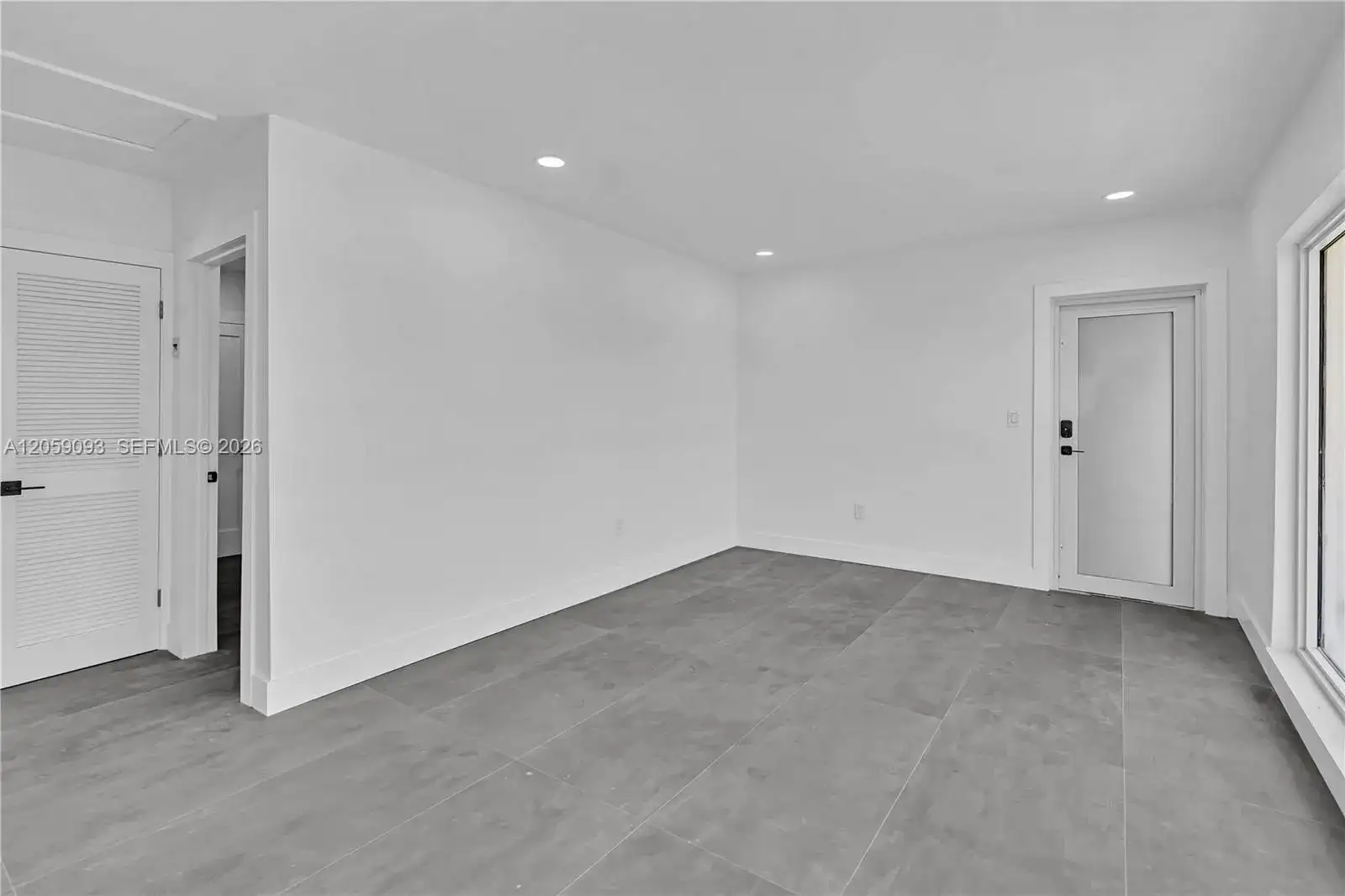 11900 N Bayshore Dr # 206, North Miami FL 33181 photo 2